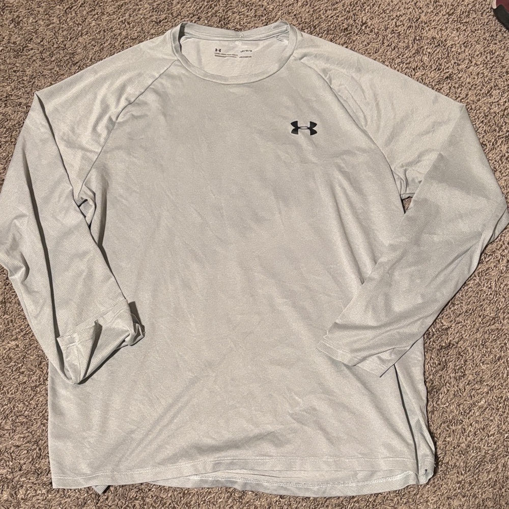 Under Armour Men's Light Gray Long Sleeve Heatgear